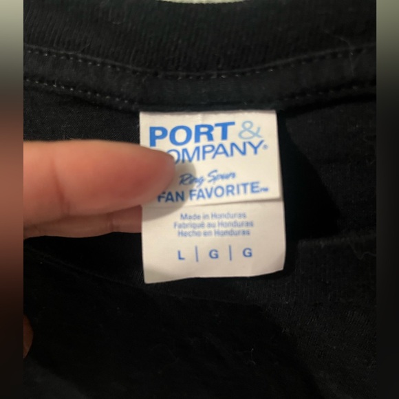 black tshirt - Picture 3 of 4